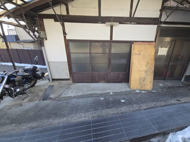 飯田市T邸_正面から見た外のようす