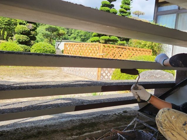 飯島町A邸_階段裏側に中塗り