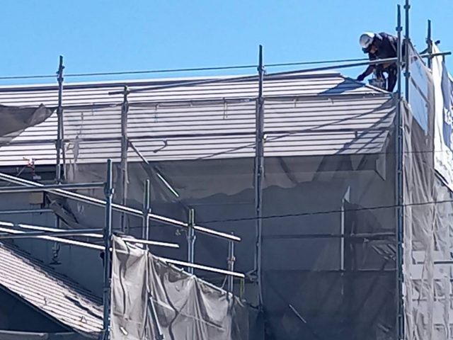 伊那市K邸_上塗り塗装中