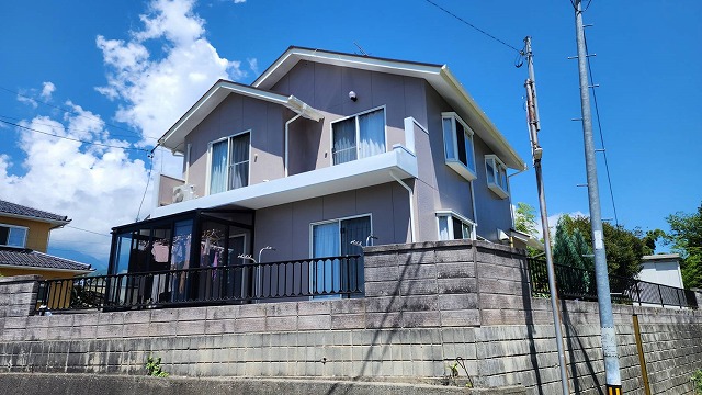 下伊那郡松川町:屋根外壁塗装を施して防水機能が回復した住宅