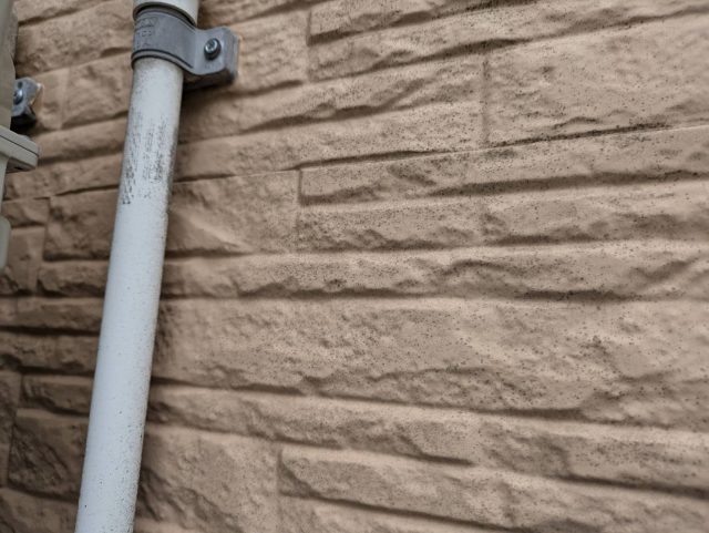 伊那市N邸_施工前-外壁表面の黒い汚れ