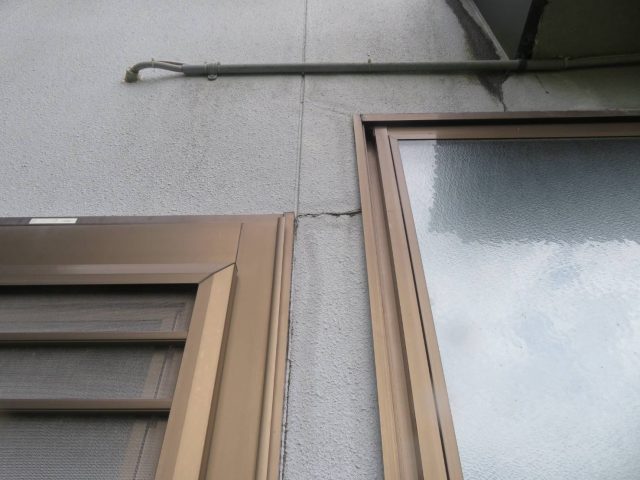 伊那市K邸_サッシ上のクラック