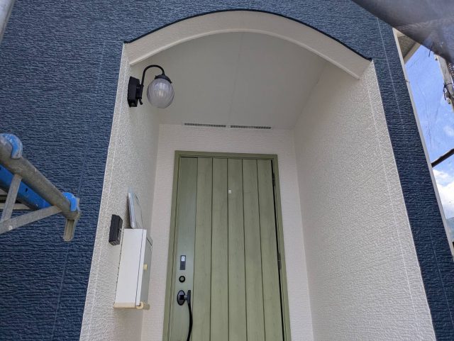 駒ヶ根市_玄関周辺塗装完成