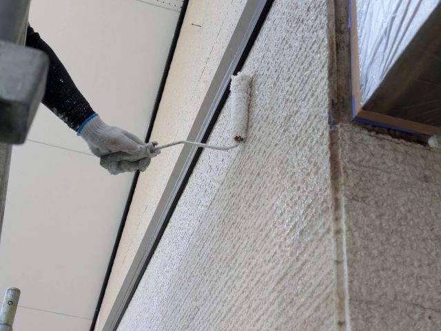 駒ヶ根市I邸_外壁下塗り