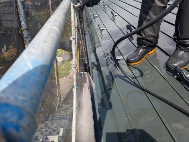 伊那市K邸_雨樋の中も洗浄