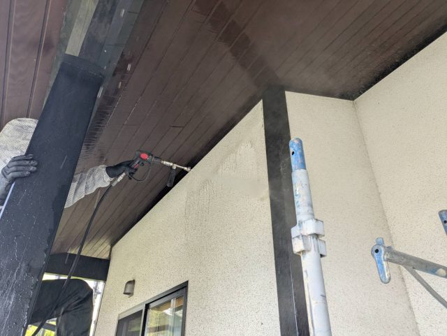 伊那市K邸_外壁洗浄中