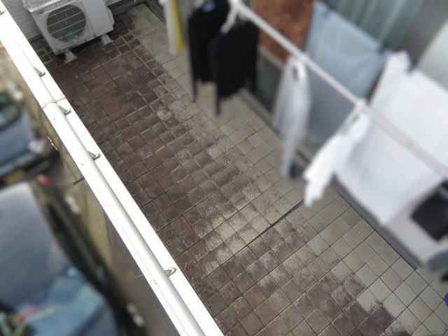 飯田市O邸_ベランダの床のようす