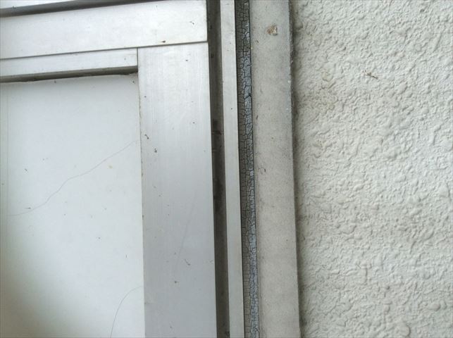 排煙窓コーキング