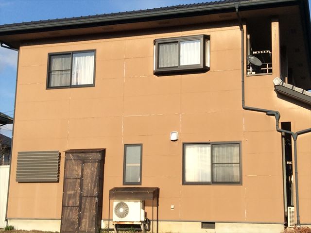 サイディングカバー工法施工前