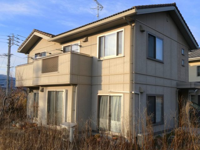 飯田市でそろそろメンテナンスを検討中だというパナホーム住宅に点検にお伺いしました