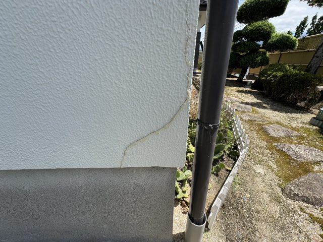 高森町N邸_補修跡のある外壁のクラック