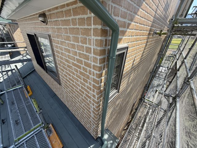伊那市K邸_コーキング、雨樋塗装完成