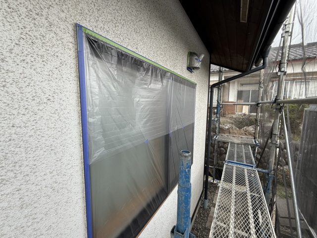 伊那市K邸_ピンと張った窓の養生