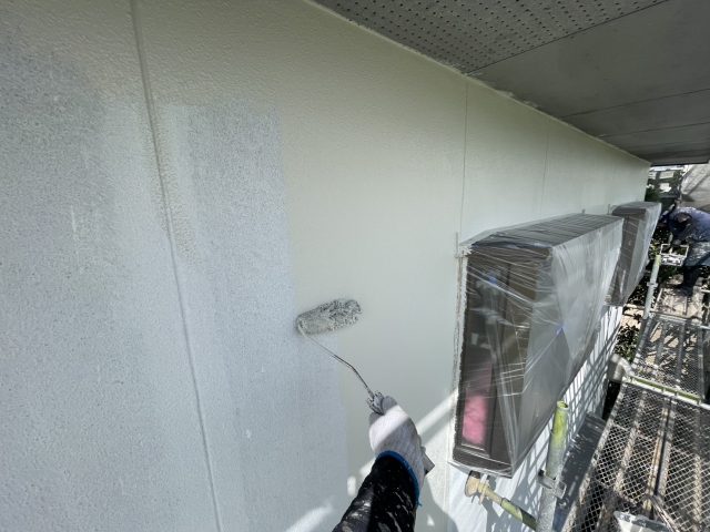 伊那市K邸_外壁中塗り中