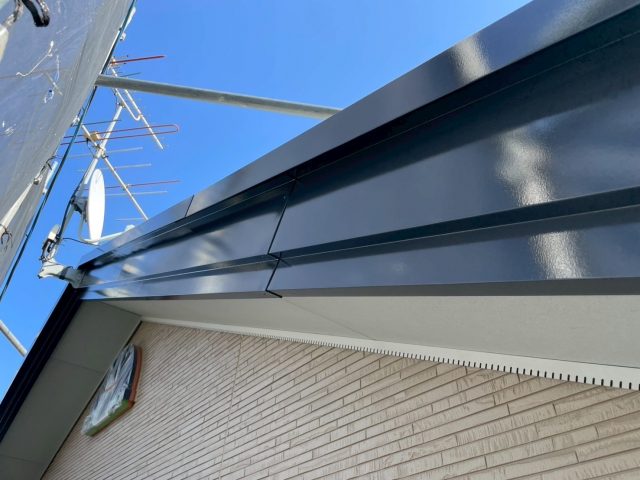 飯田市O邸_軒天・破風板塗装完成