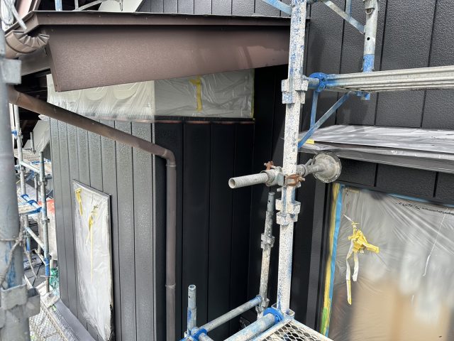 飯島町I邸_金属サイディング2F上塗り