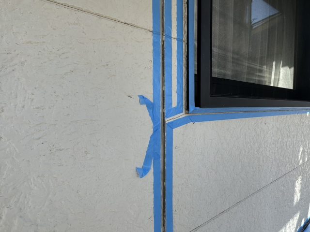 高森町M邸_コーキング撤去・養生