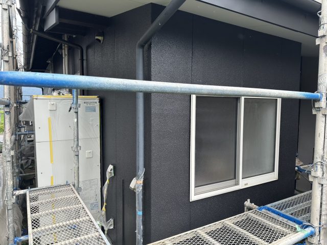 飯島町I邸_モルタル外壁中塗り