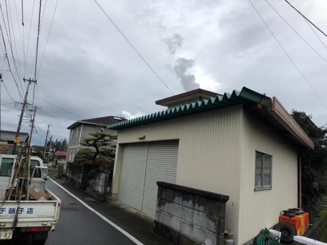 岐阜県本巣市でサビがひどい手摺と折板屋根の現地調査を行いました