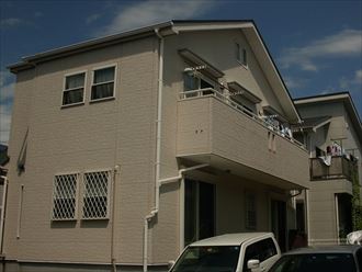 千葉市緑区おゆみ野南で築浅住宅に苔が付着する原因と美観性を長く維持するための塗装方法をご紹介