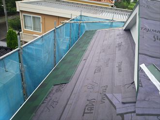 屋根カバー工法