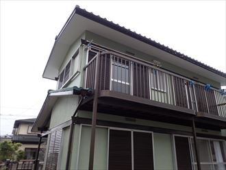 四街道市旭ケ丘にて屋根外壁塗装工事後に不具合を生じた雨樋を無料点検で確認
