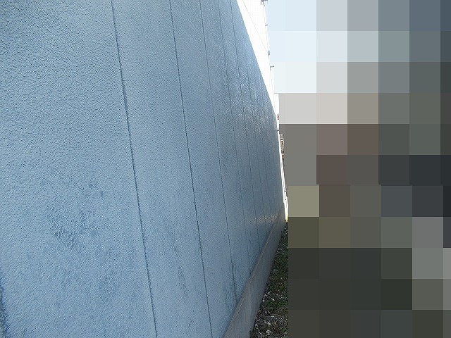 色あせた外壁側面