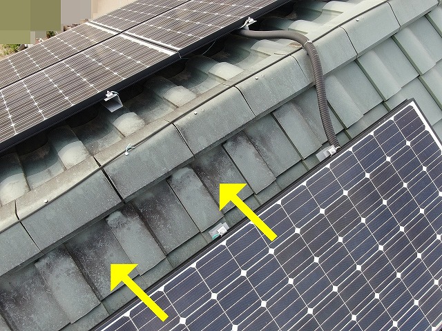 西八代郡市川三郷町で太陽光パネルが設置された洋瓦