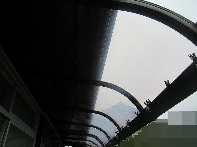 西八代郡市川三郷町でアクリル板(アクリルボード)のテラス屋根