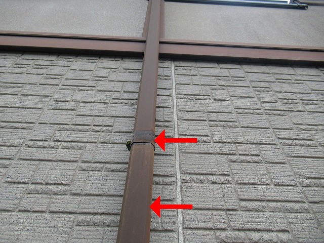 西八代郡市川三郷町で塗膜褪せ（色あせ）た雨樋・配管