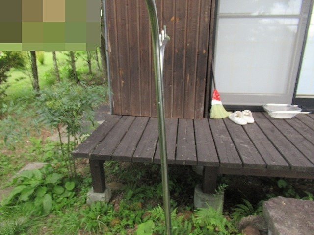 北杜市で外部にある雨ざらしのウッドデッキ