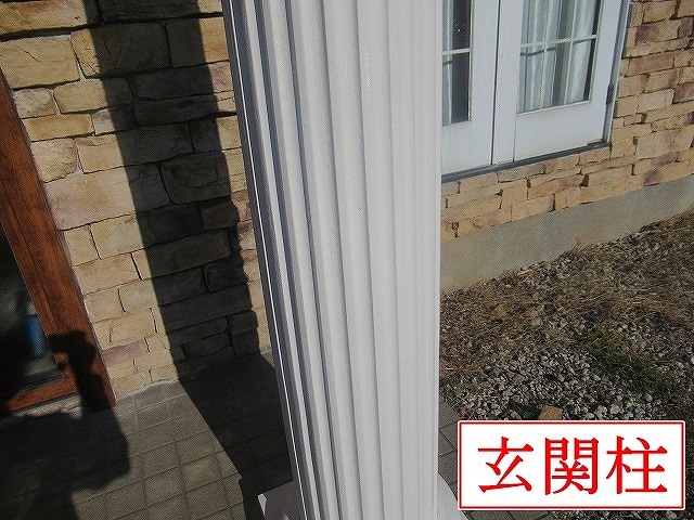 塗装前の玄関柱