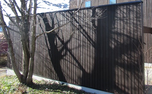 北杜市の別荘エリアのオシャレな住宅で、キシラデコールを使った外壁塗装工事を実施しました！