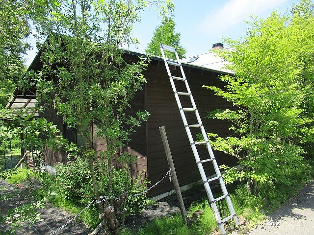 北杜市　車庫点検はしご