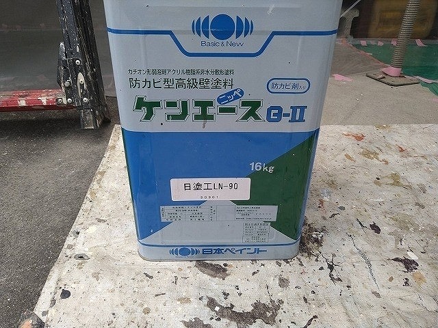 甲府市で軒天井に使用した塗料