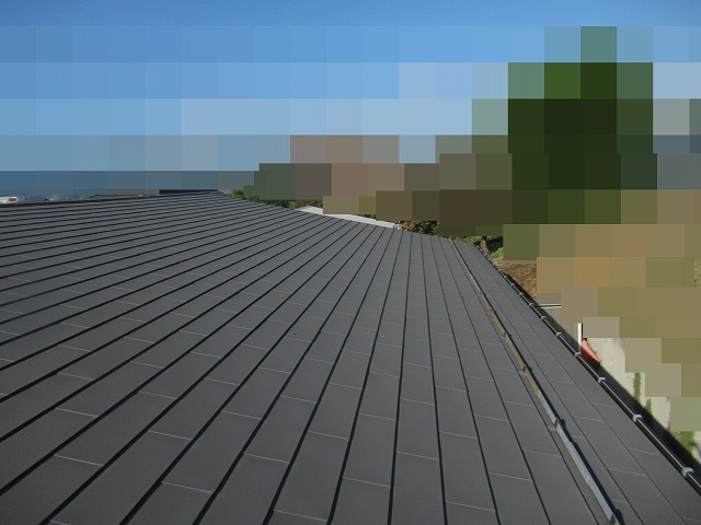 甲府市で太陽光パネルを設置予定の施設（平屋)を現地調査！ガルバリウム鋼板屋根とは？