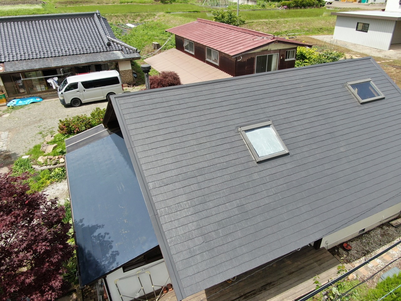 北杜市　屋根塗装　上塗り