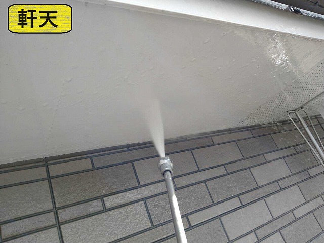 市川三郷町で塗装の耐久性と美しさを倍増するプロが行う高圧洗浄