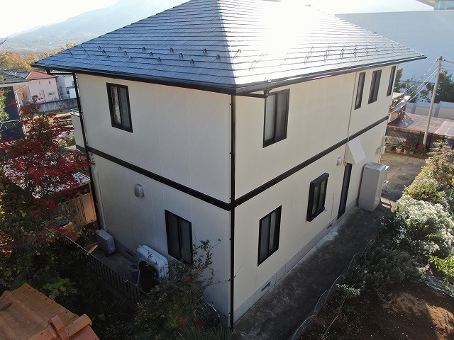 韮崎市　屋根塗装完成