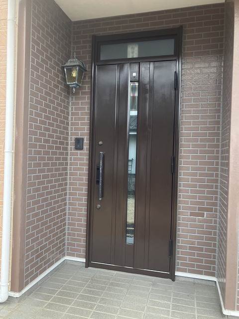 昭和町　玄関ドア塗装　完工写真