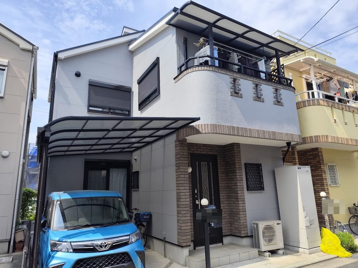八尾市高安町南にてALC外壁の汚れとひび割れをフッ素塗料で解消！地域で評判の丁寧仕上げ