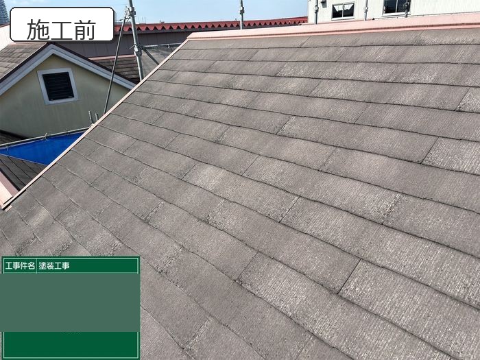 八尾市久宝寺のY様邸 塗装前のスレート屋根全景 色あせと苔・藻の広がりが確認できる状態