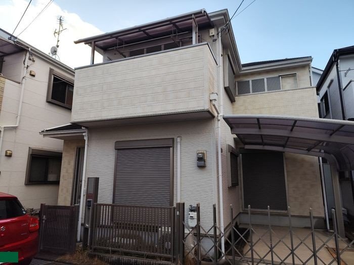 【八尾市曙川東】外壁のひび割れを補修｜既存色を活かした塗り替え事例