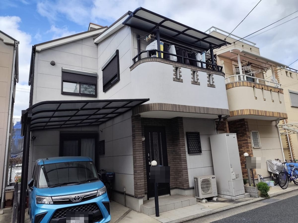 八尾市高安町南にてALC外壁の汚れとひび割れをフッ素塗料で解消！地域で評判の丁寧仕上げ