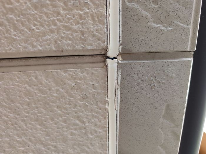 【松原市別所】築25年サイディングの高圧洗浄とシーリング打ち替え工事