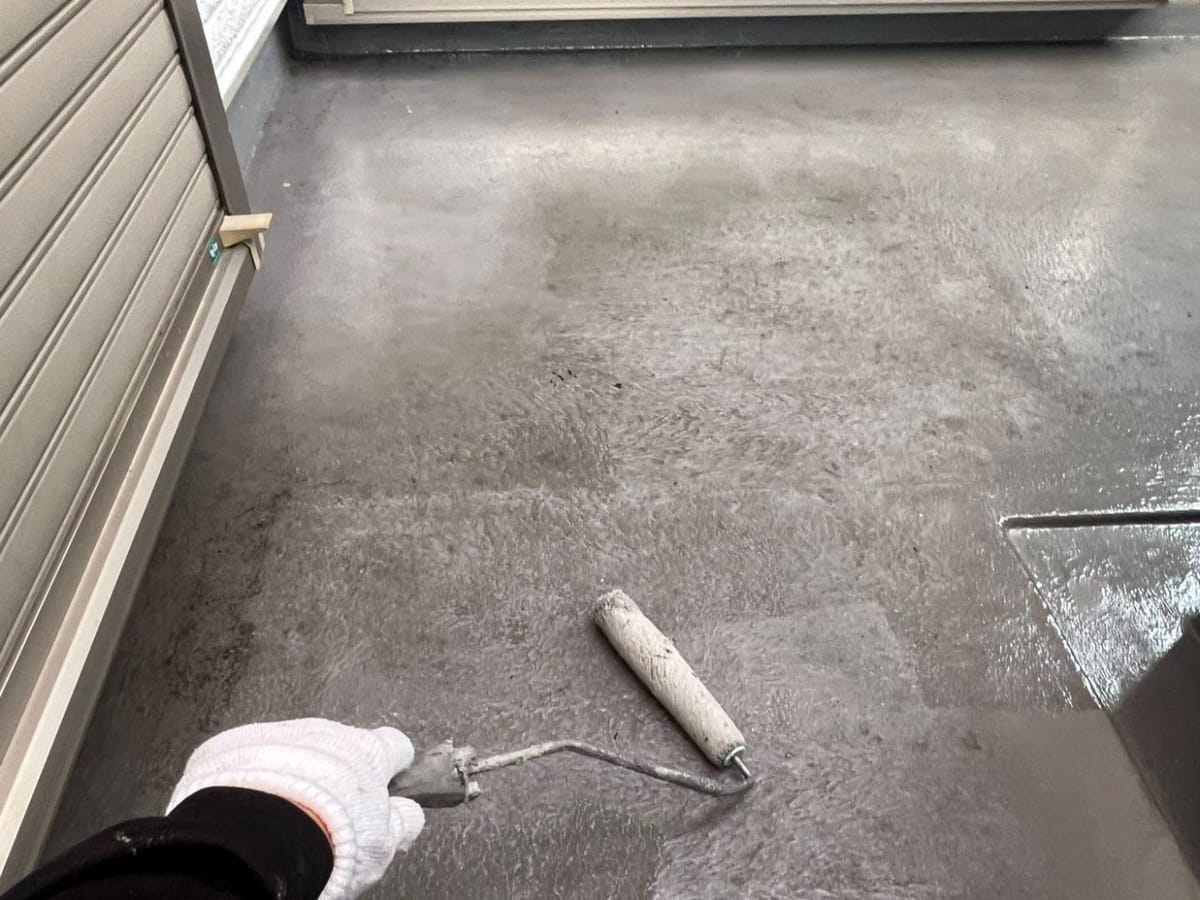 ベランダ防水 プライマー塗布