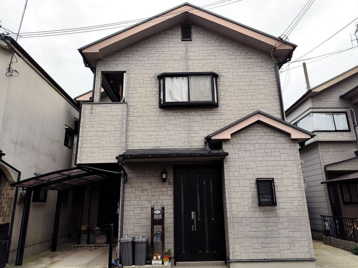 【松原市別所】築25年の色褪せ・コーキング破断をシリコン塗料で解消！薄グレーから濃グレーへ大胆イメージチェンジ