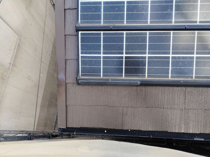 松原市別所 外壁・太陽光パネル付近のクラック（ひび割れ）