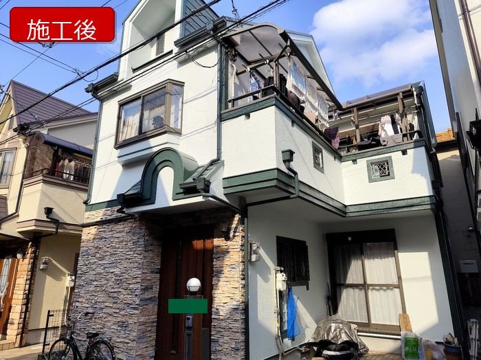 【八尾市】初めての外壁塗装でベージュ×ブラウンをホワイト×グリーンへ一新！フッ素塗料で長期保護
