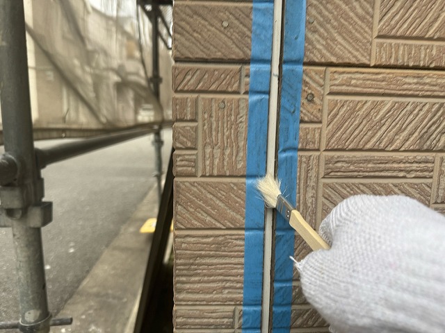 プライマーを塗布します